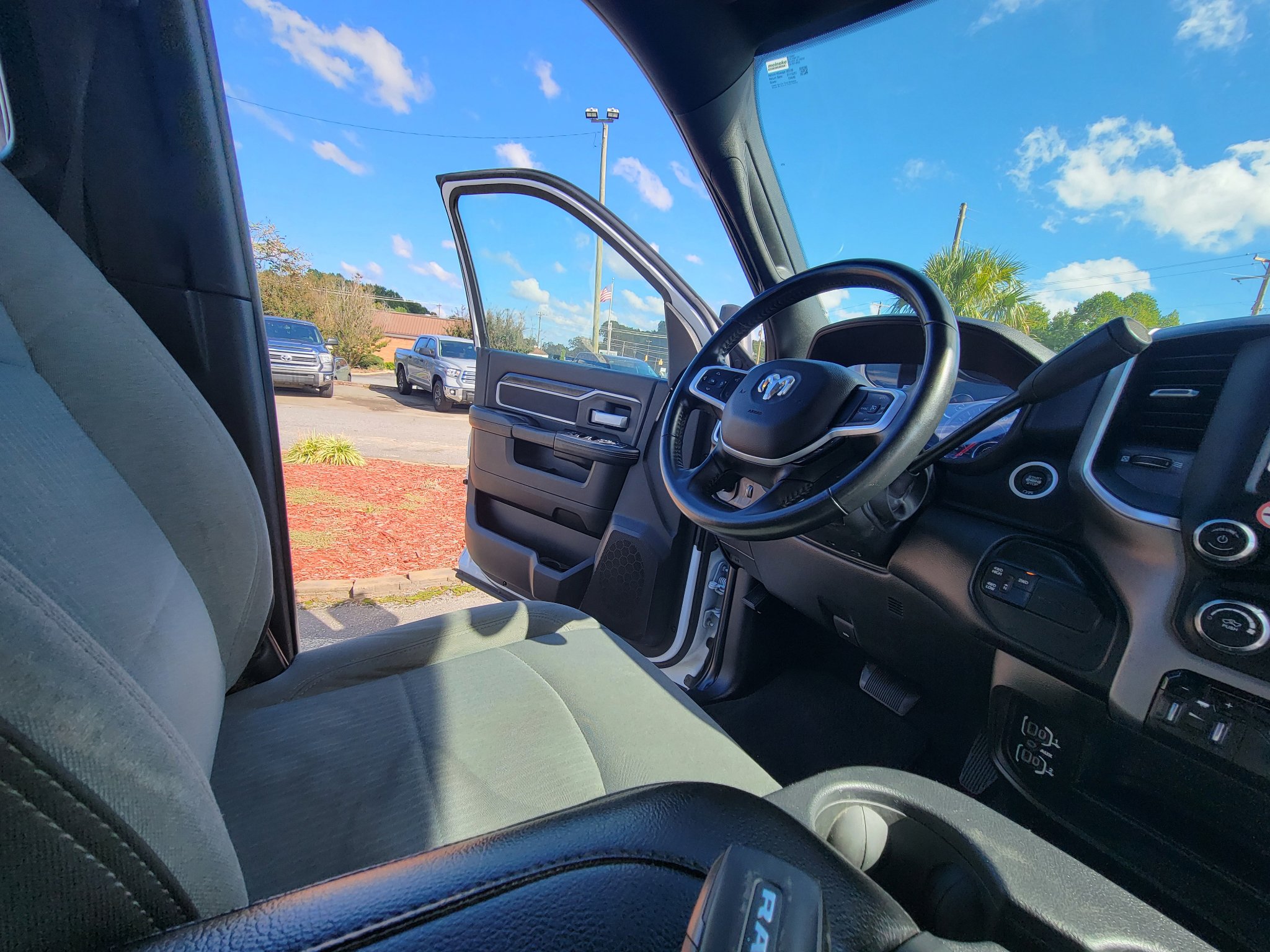 Used 2024 RAM 2500 Big Horn image 45