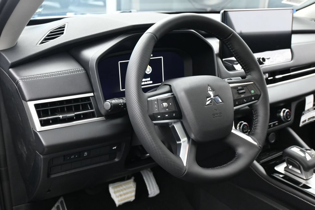 New 2026 Mitsubishi Outlander SEL FWD image 15