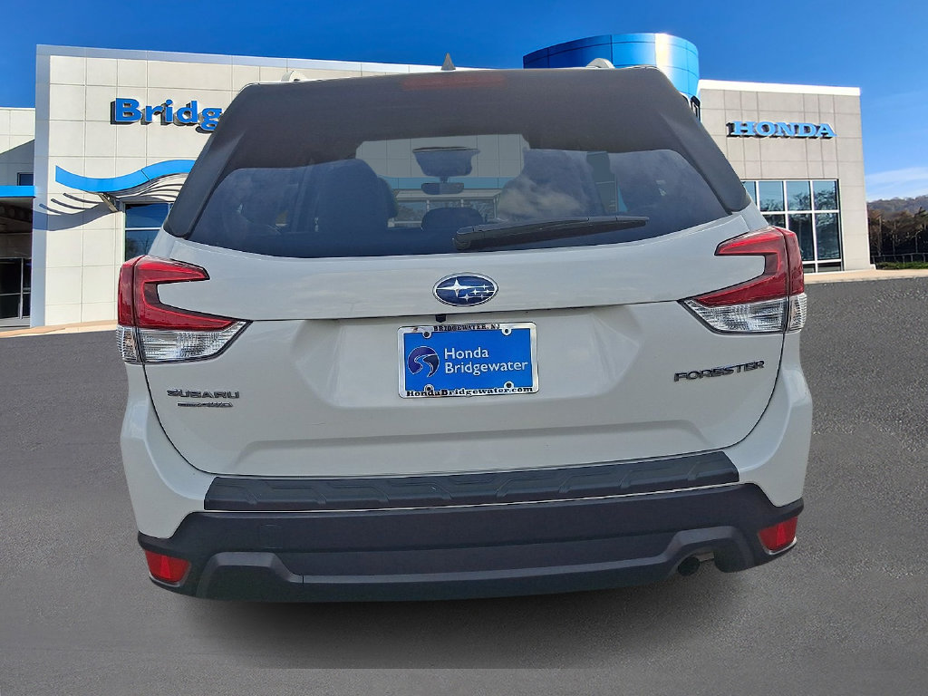Used 2024 Subaru Forester Premium AWD/4WD image 5