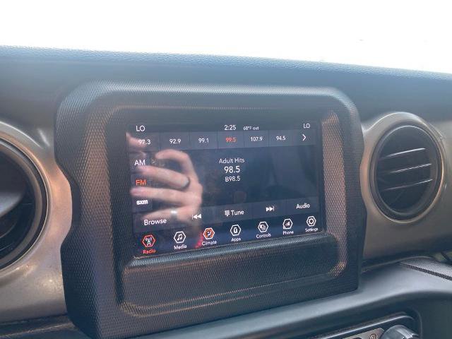 Used 2021 Jeep Gladiator Sport image 19