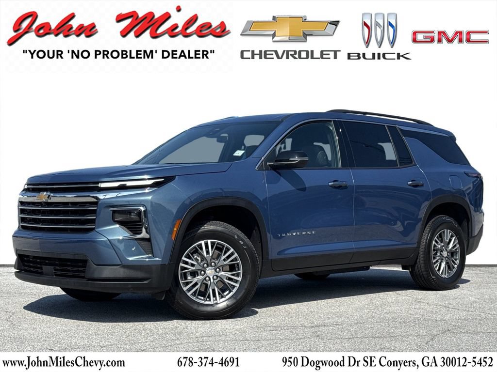 Used 2025 Chevrolet Traverse LT