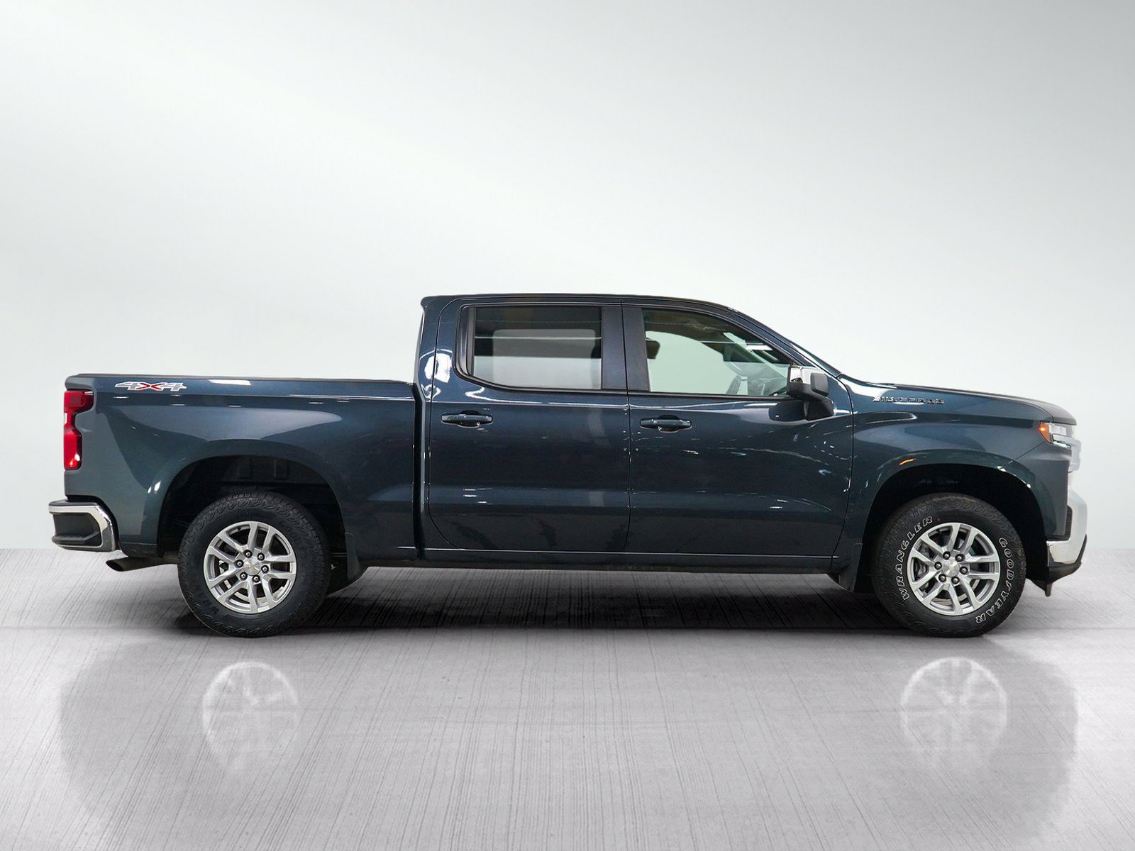 Used 2022 Chevrolet Silverado 1500 LT AWD/4WD image 6