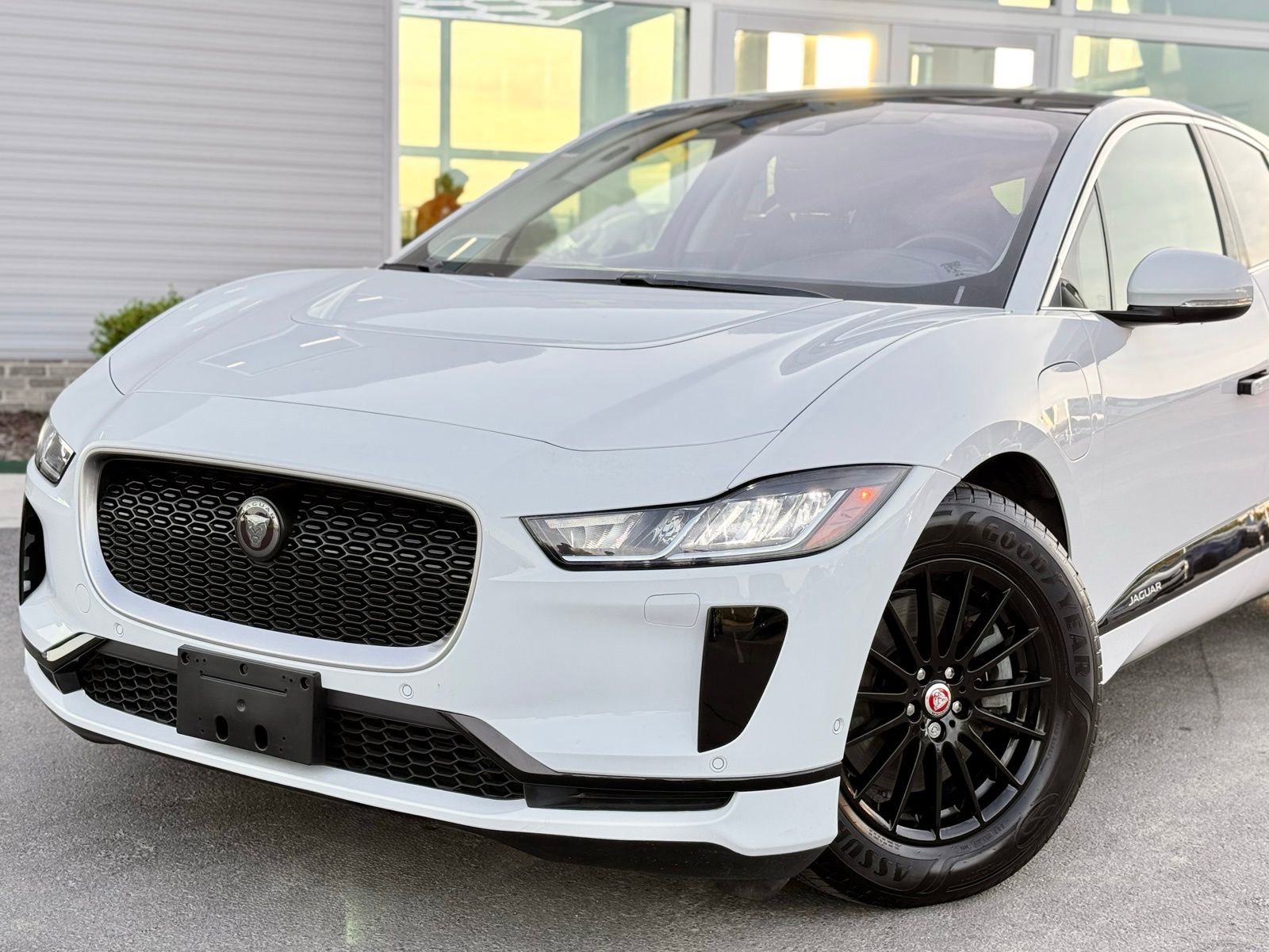 Used 2020 Jaguar I-PACE S image 3