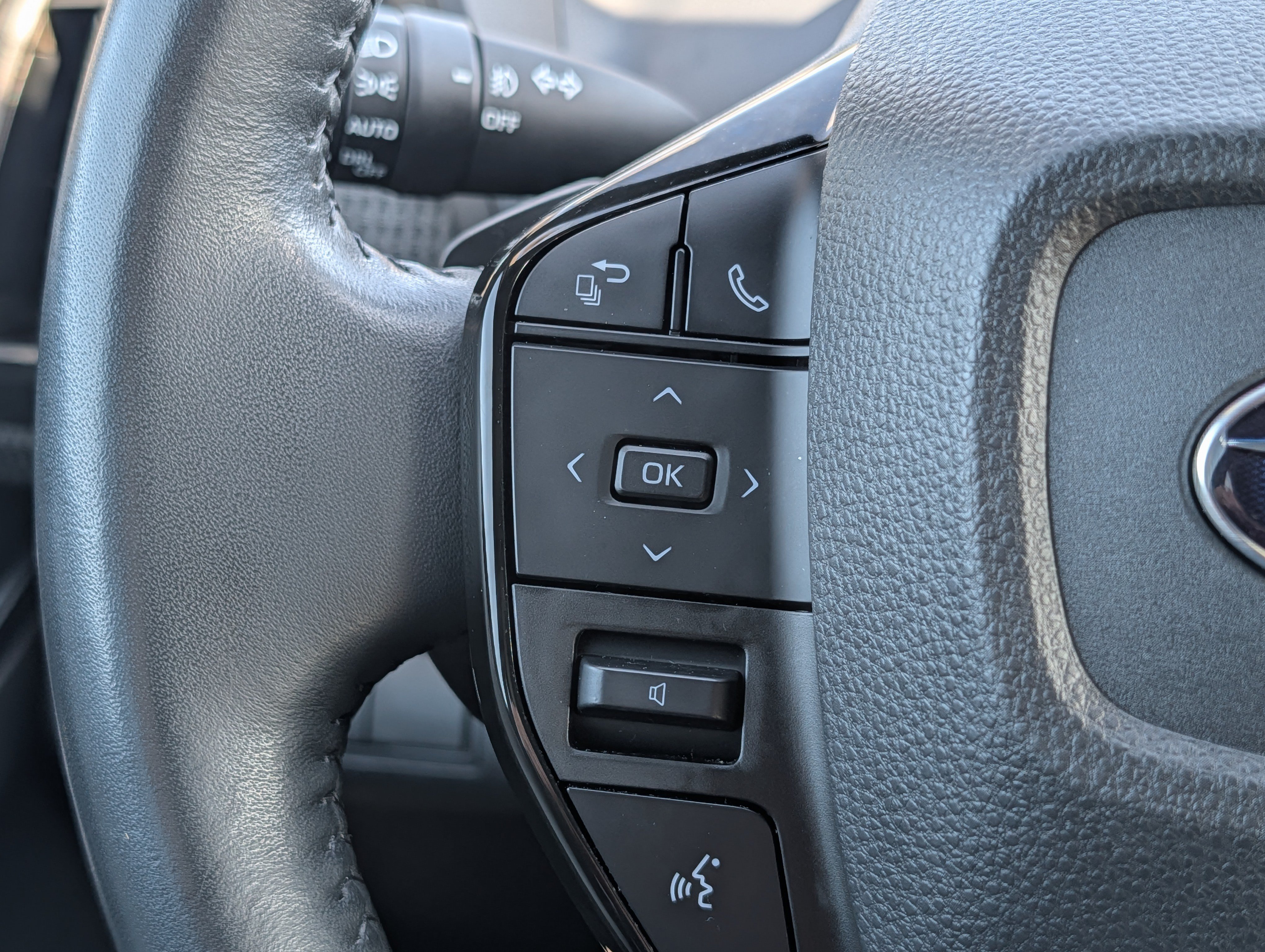 Used 2023 Subaru Solterra AWD image 30