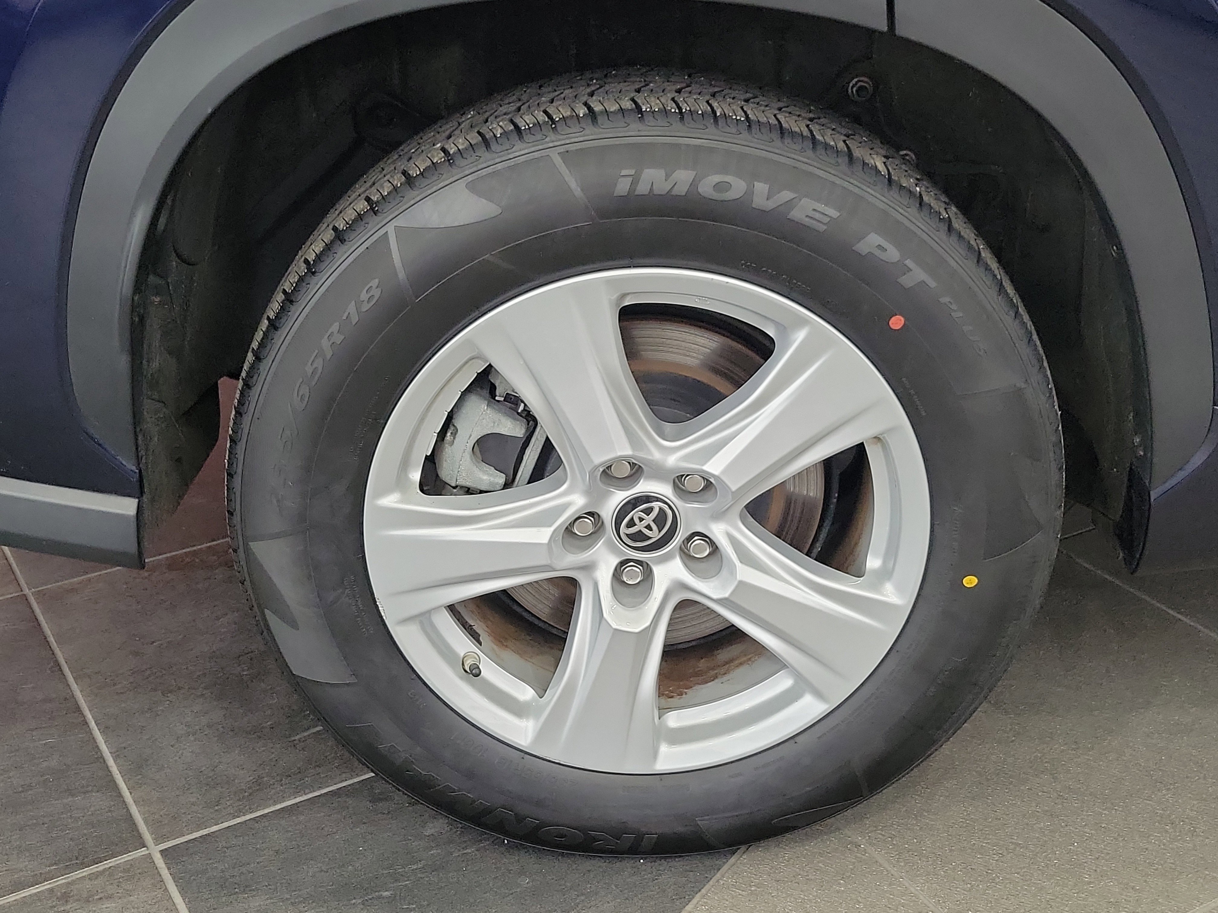 Certified 2025 Toyota Highlander LE image 6