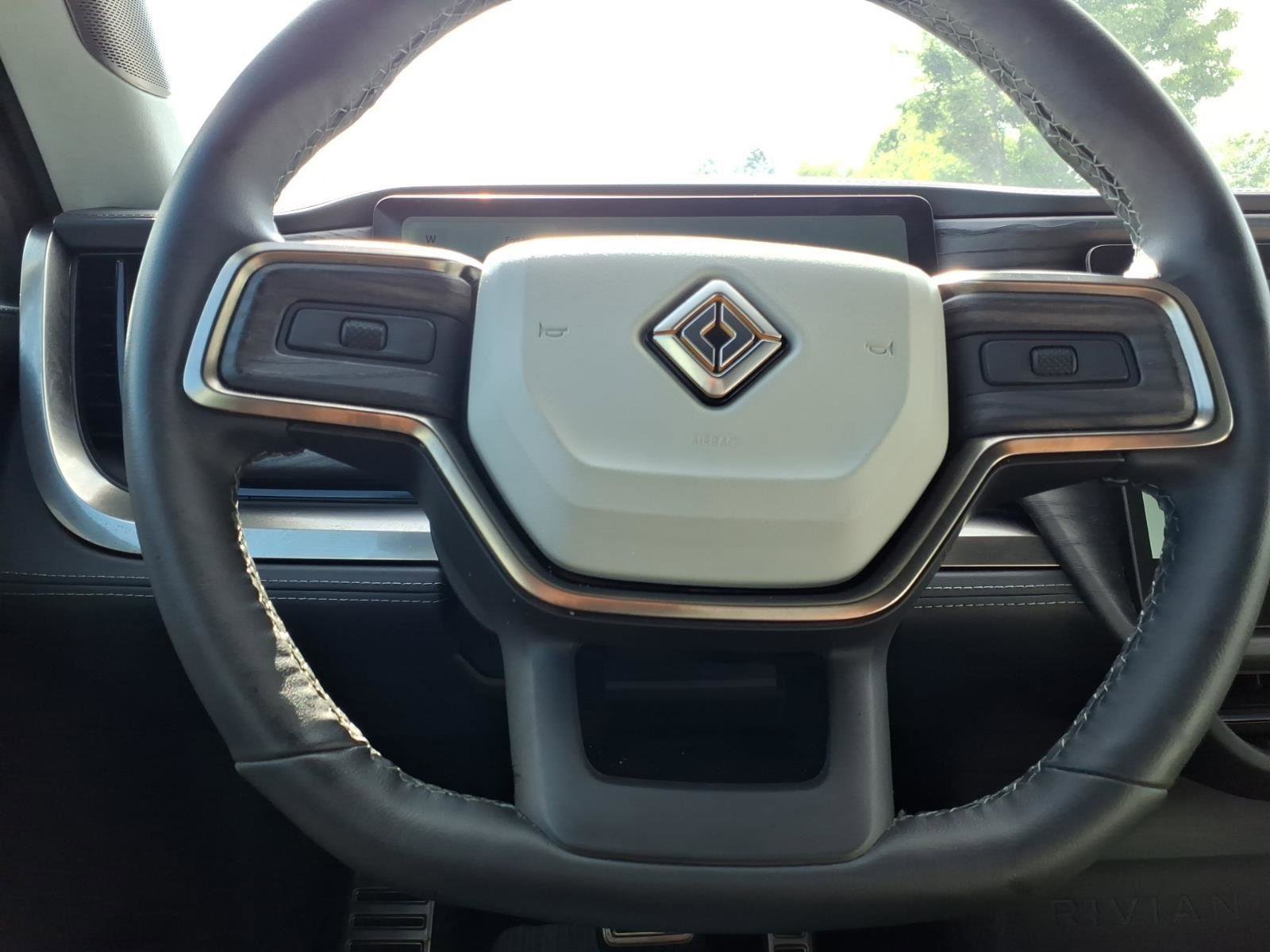 Used 2024 Rivian R1S Adventure AWD/4WD image 24