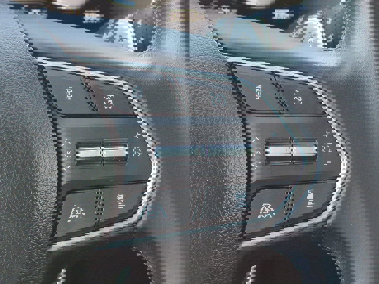 Used 2023 Hyundai Santa Fe SEL w/ Premium Package image 27