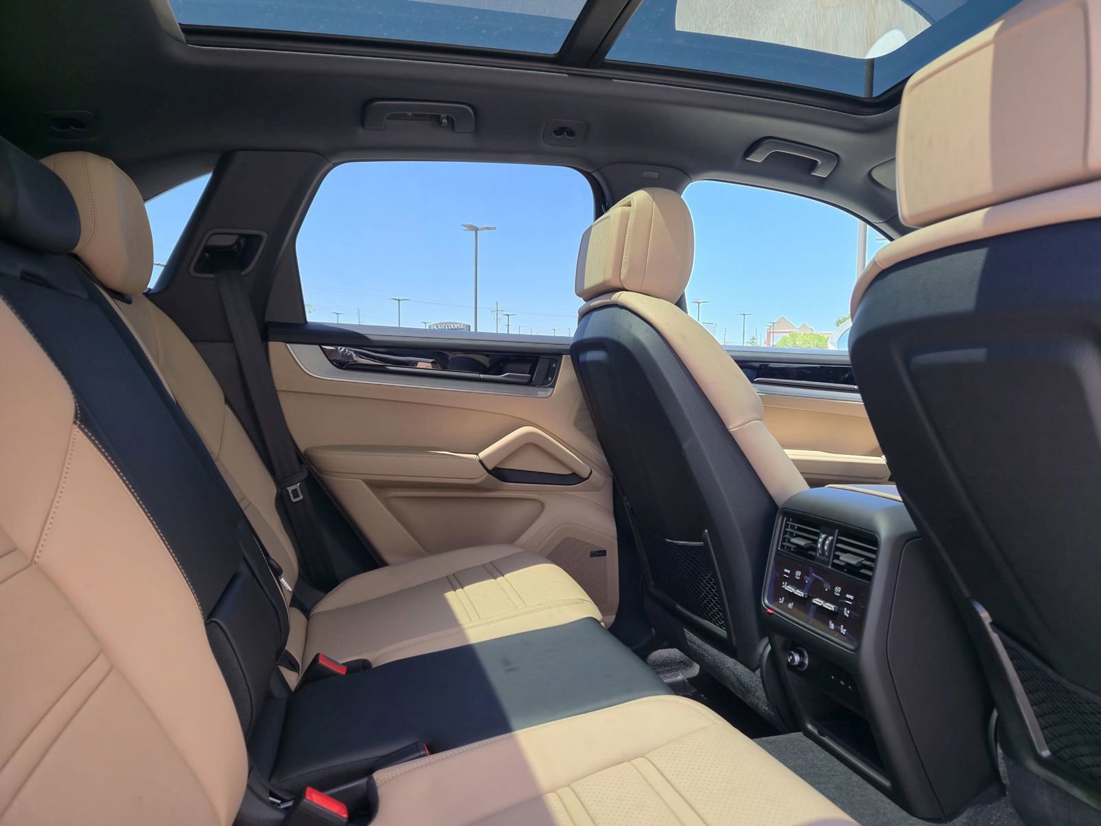 New 2025 Porsche Cayenne image 15