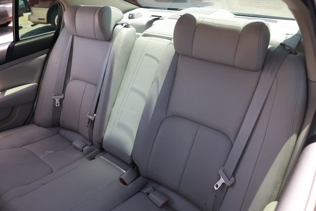 Used 2005 INFINITI G35 Sedan w/ (P03) Premium Pkg C RWD image 11