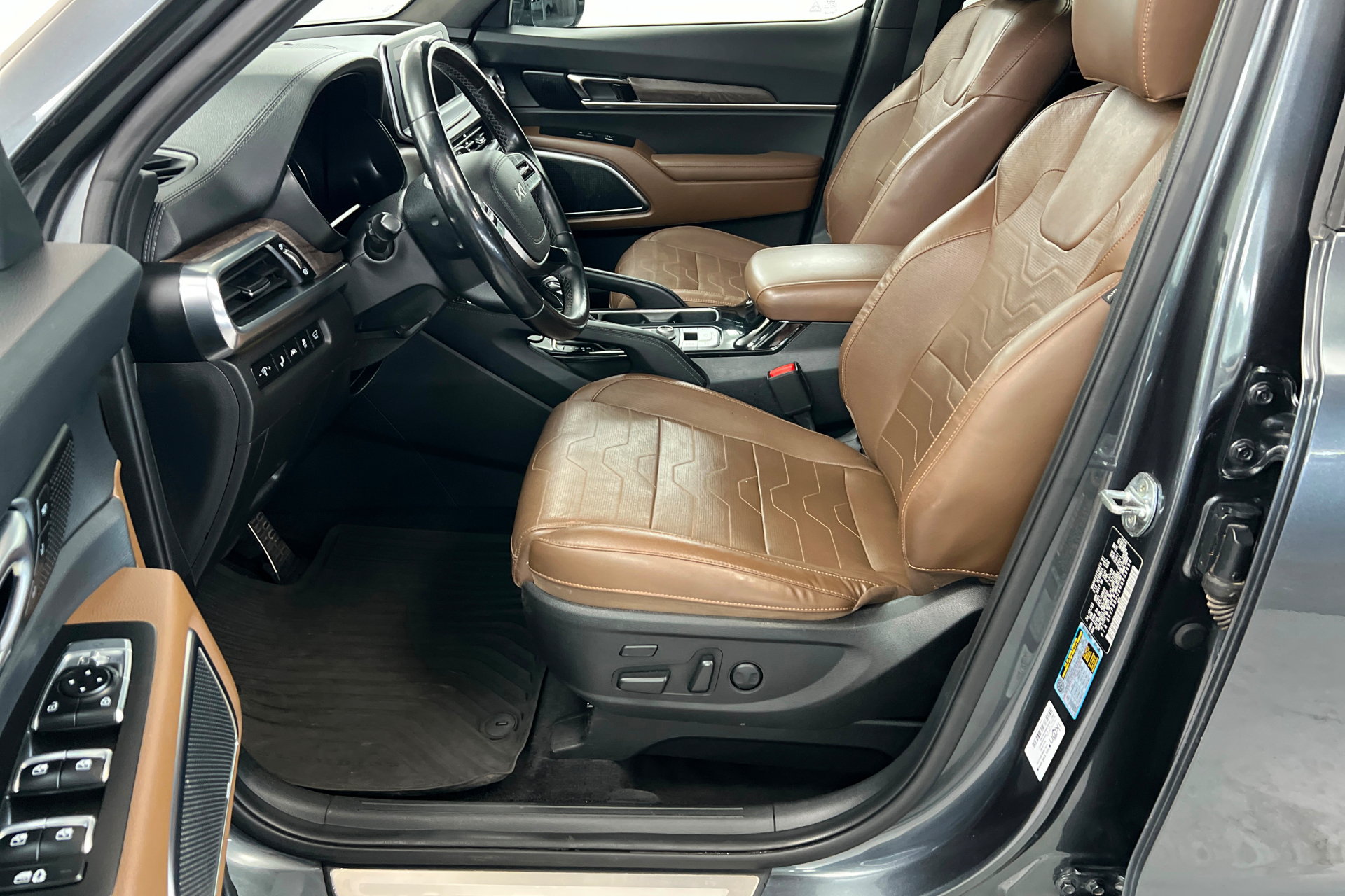 Used 2022 Kia Telluride SX w/ SX Prestige Package AWD/4WD image 18