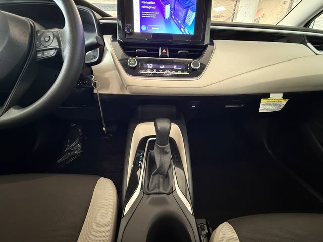 Used 2025 Toyota Corolla LE image 15