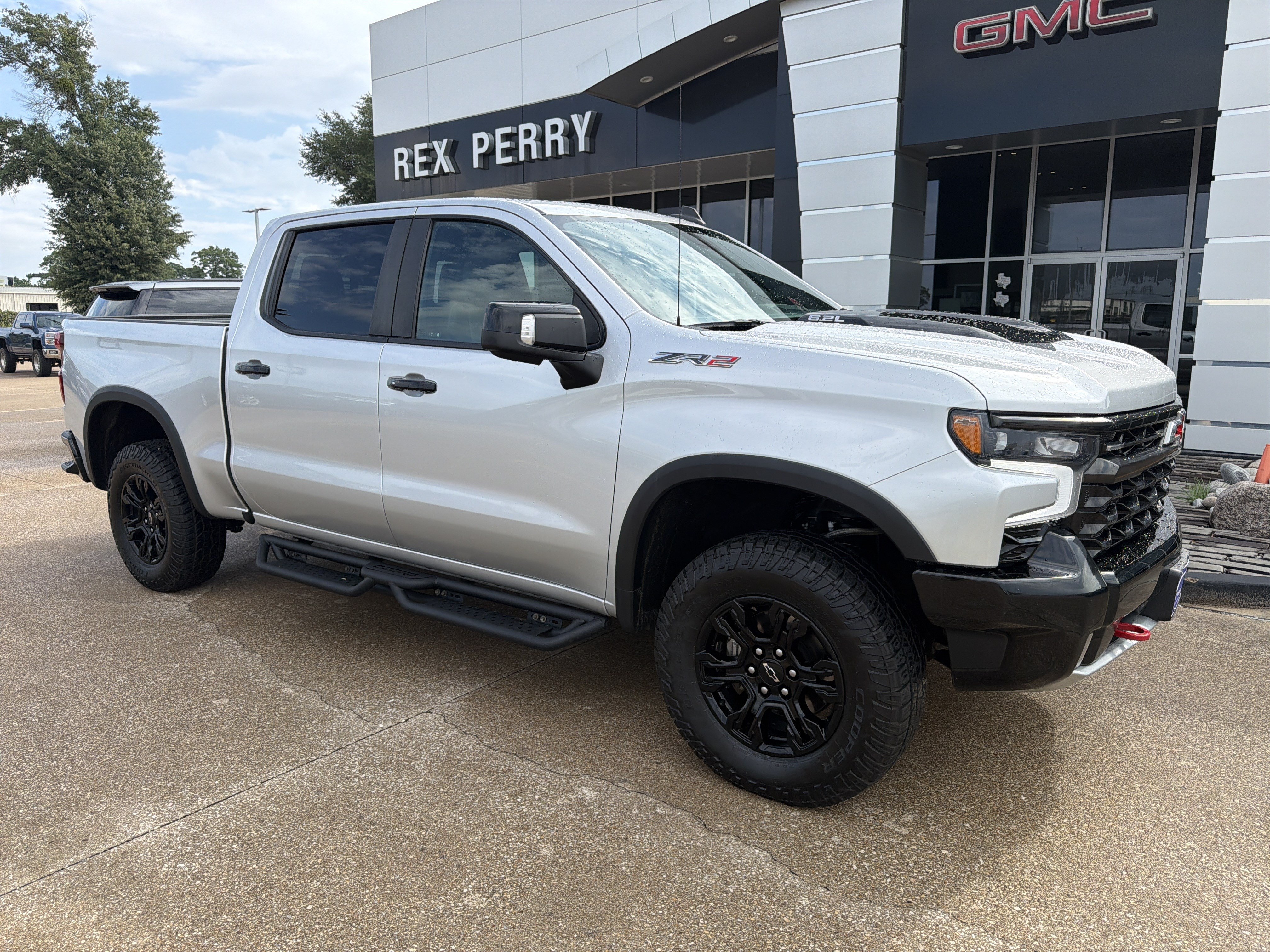 Used 2022 Chevrolet Silverado 1500 ZR2 AWD/4WD image 2