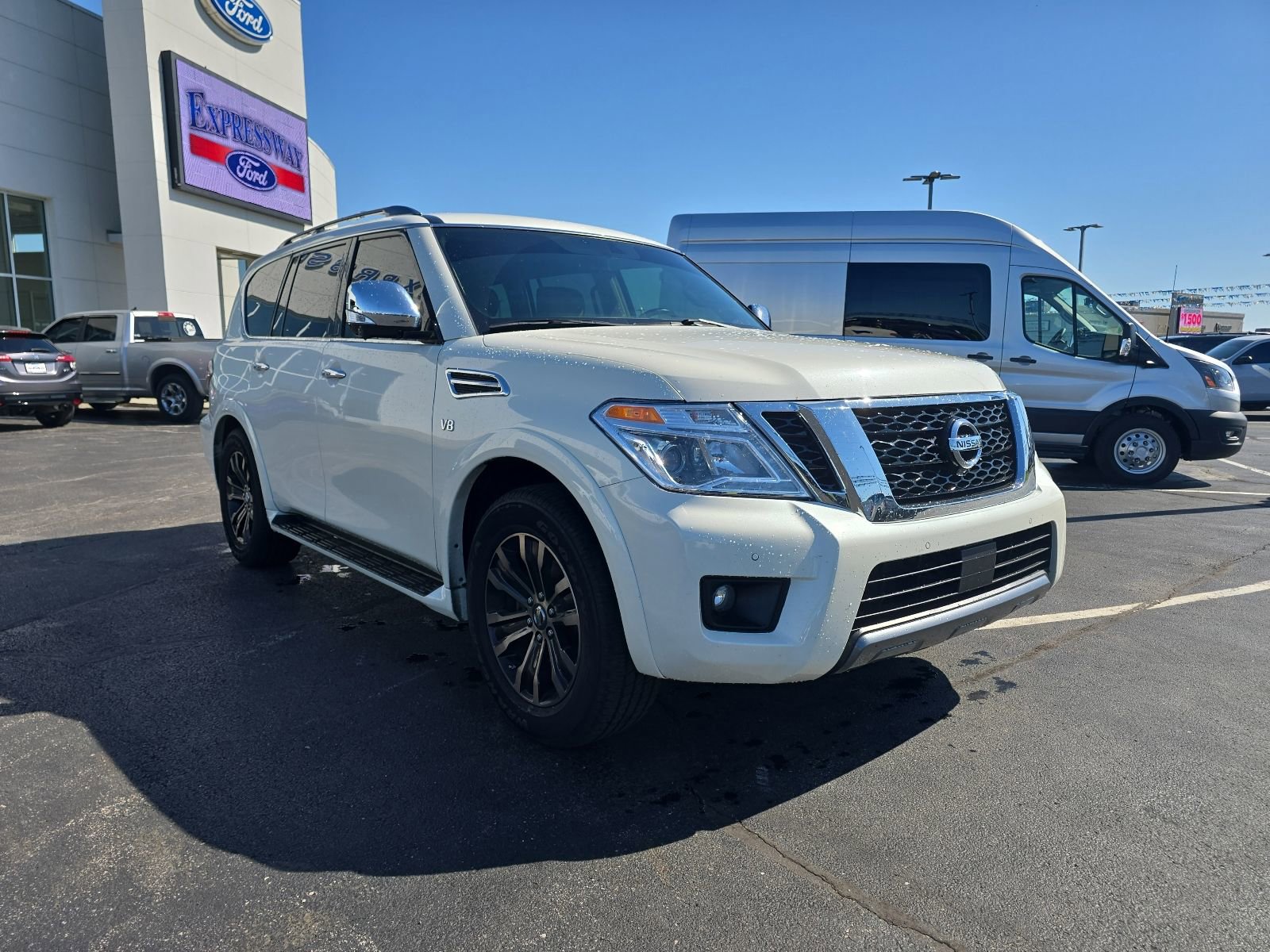 Used 2020 Nissan Armada Platinum w/ Captain's Chairs Package AWD/4WD image 3