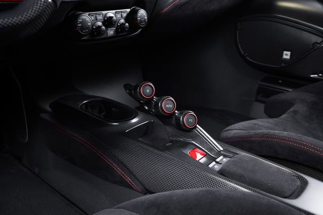 Used 2019 Ferrari 488 Pista Coupe RWD image 34