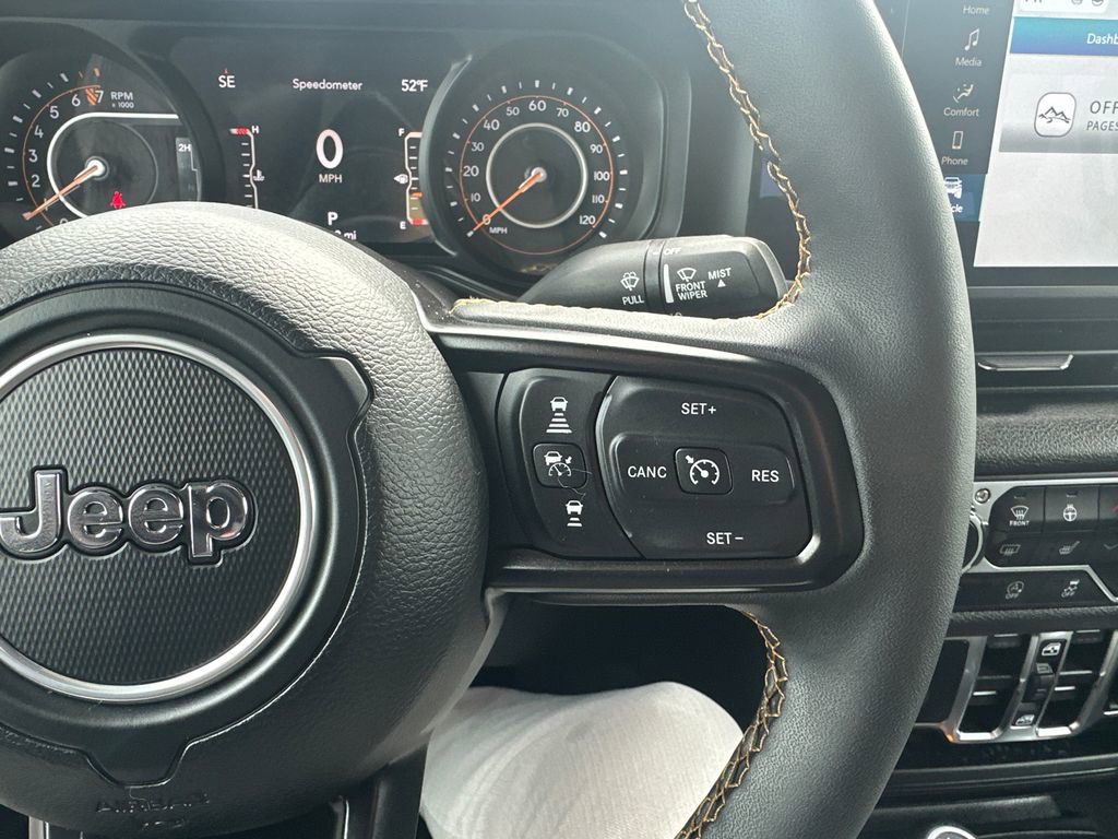 Used 2024 Jeep Gladiator Sport image 19