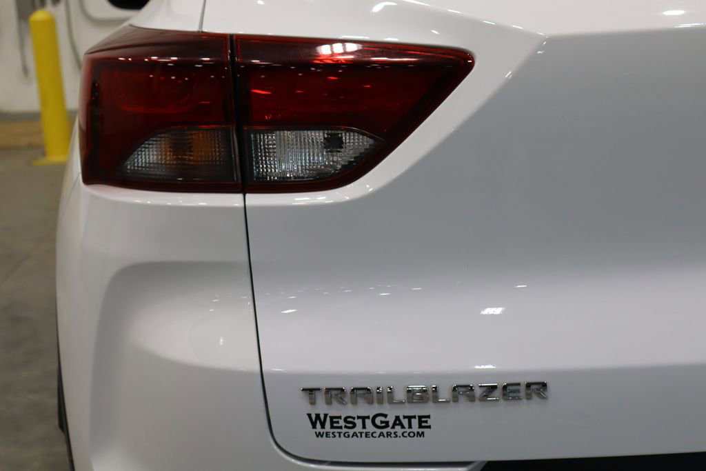 Used 2024 Chevrolet TrailBlazer LT image 42