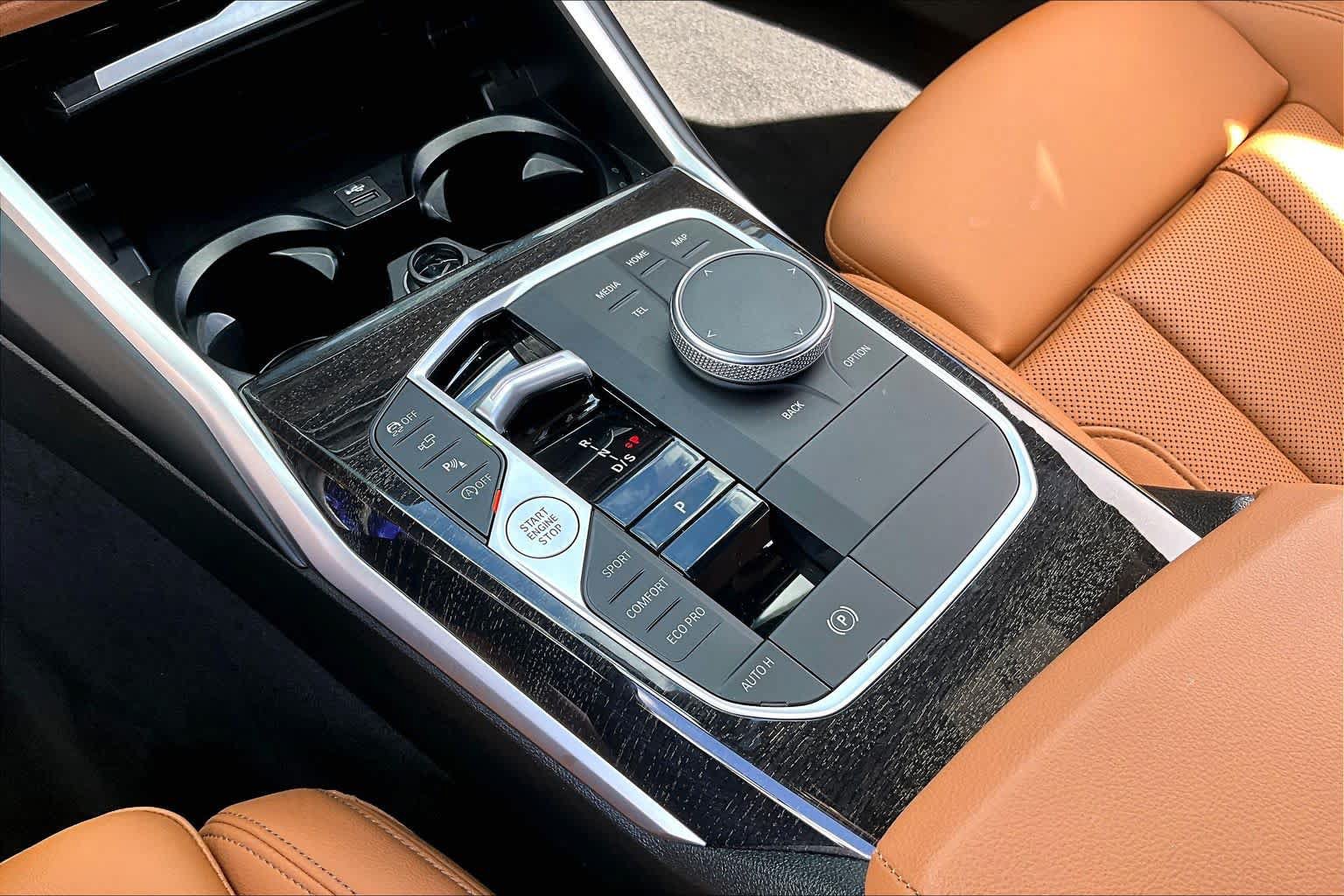 Used 2024 BMW 330i Sedan w/ M Sport Package RWD image 15