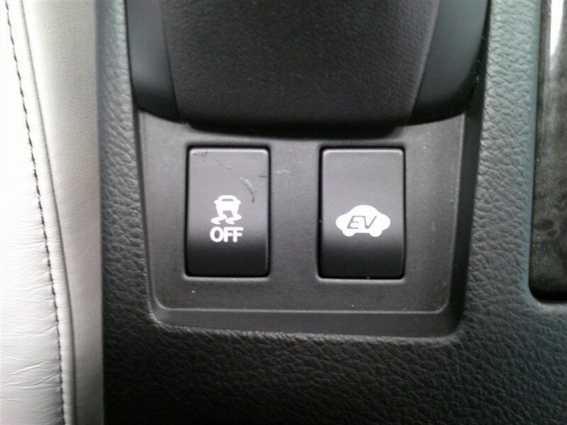 Used 2015 Lexus RX 450h AWD image 27