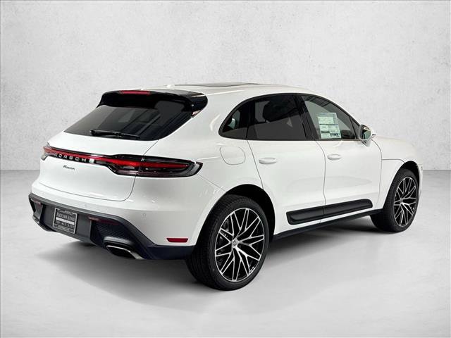 Used 2026 Porsche Macan AWD/4WD image 9