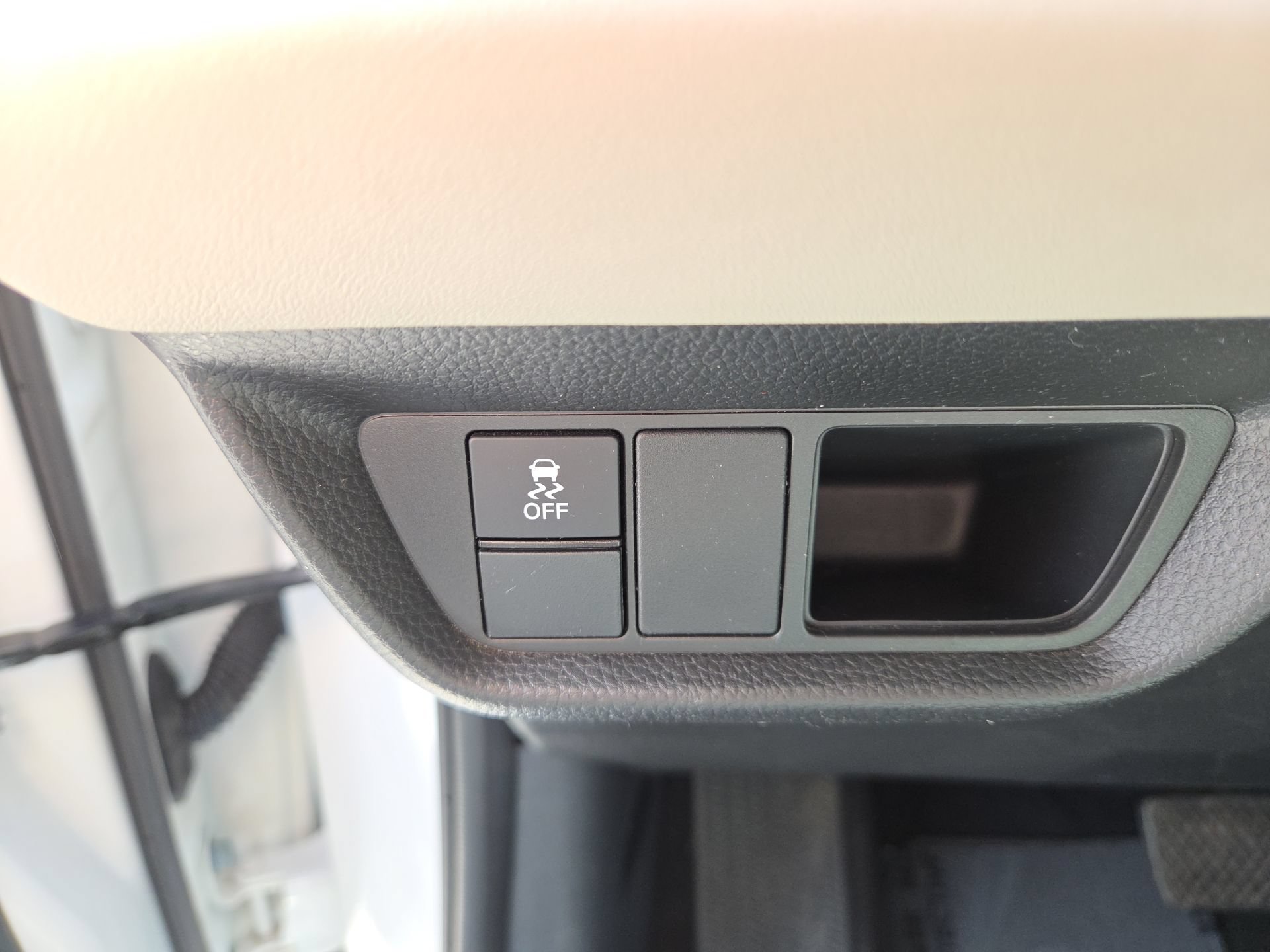 Used 2024 Honda HR-V LX image 12