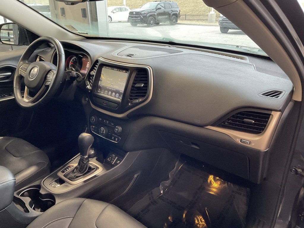 Used 2015 Jeep Cherokee Limited w/ Trailer Tow Group image 19