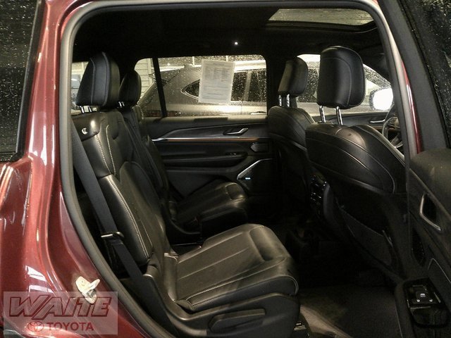 Used 2022 Jeep Grand Cherokee L Overland image 29
