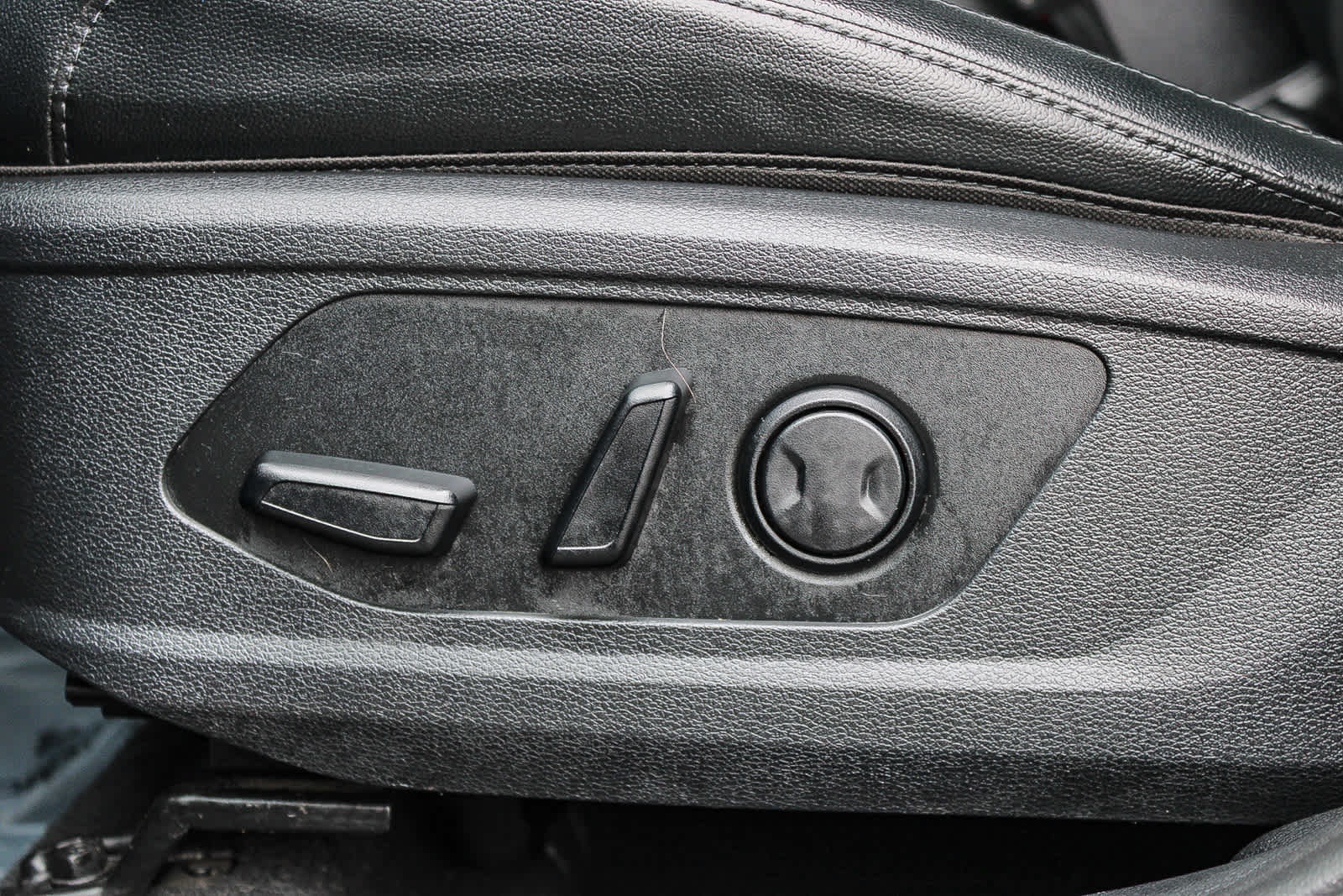 Used 2023 Kia Sportage EX FWD image 19