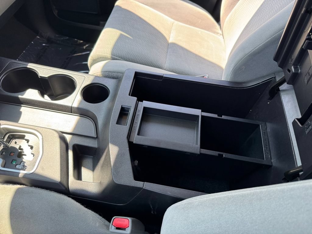 Certified 2019 Toyota Sequoia SR5 AWD/4WD image 28