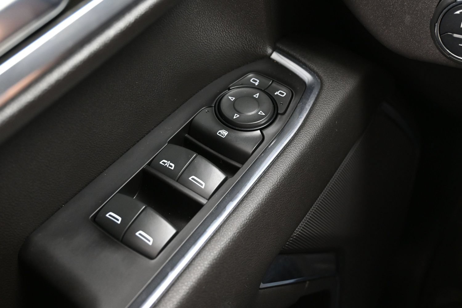 Used 2023 Chevrolet Silverado 1500 LT RWD image 25