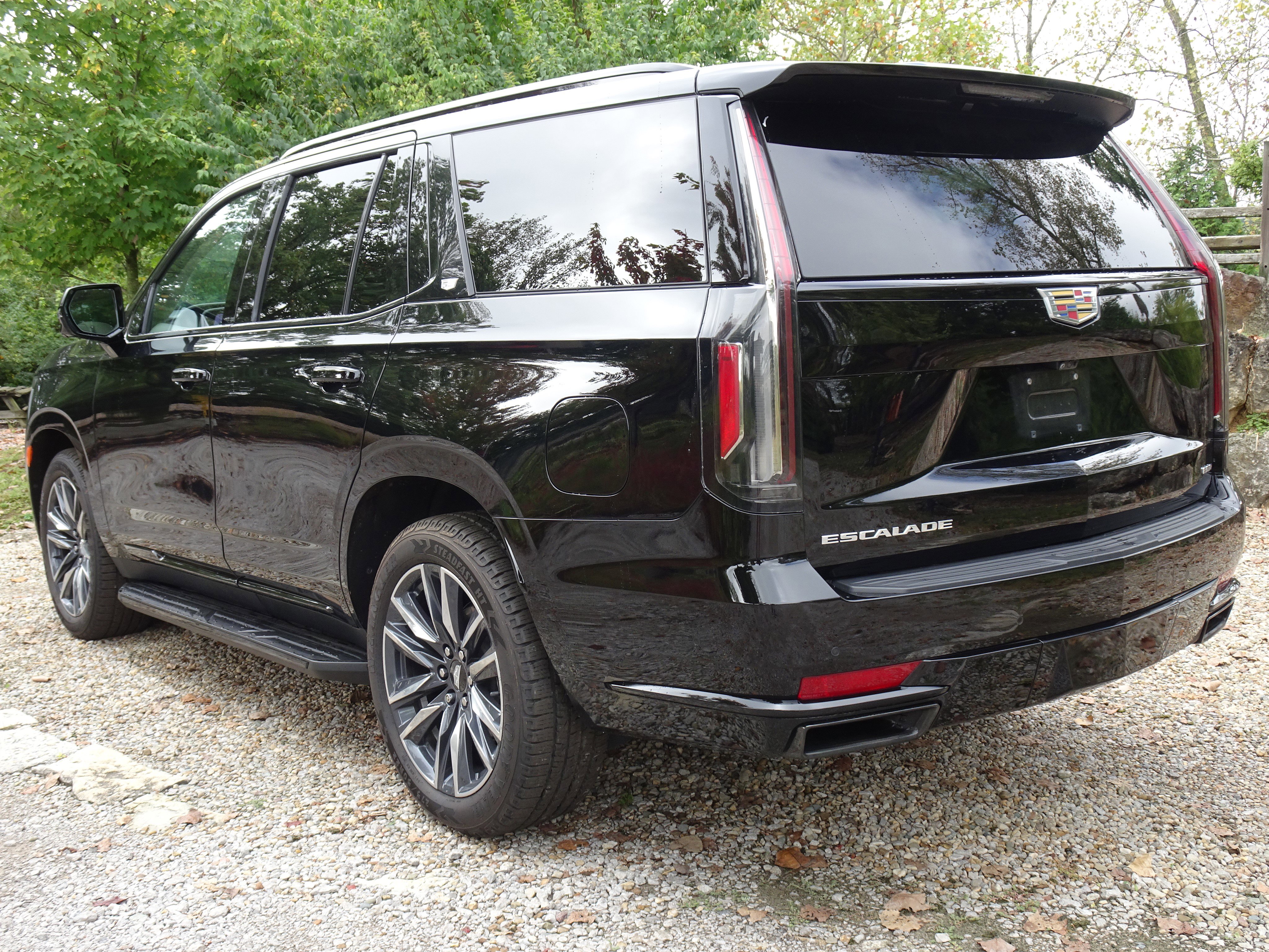 Used 2023 Cadillac Escalade Sport Platinum image 9