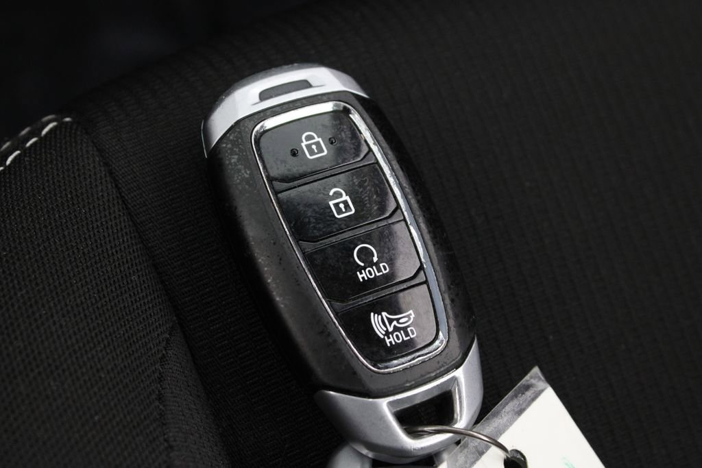 Certified 2024 Hyundai Venue SEL image 29