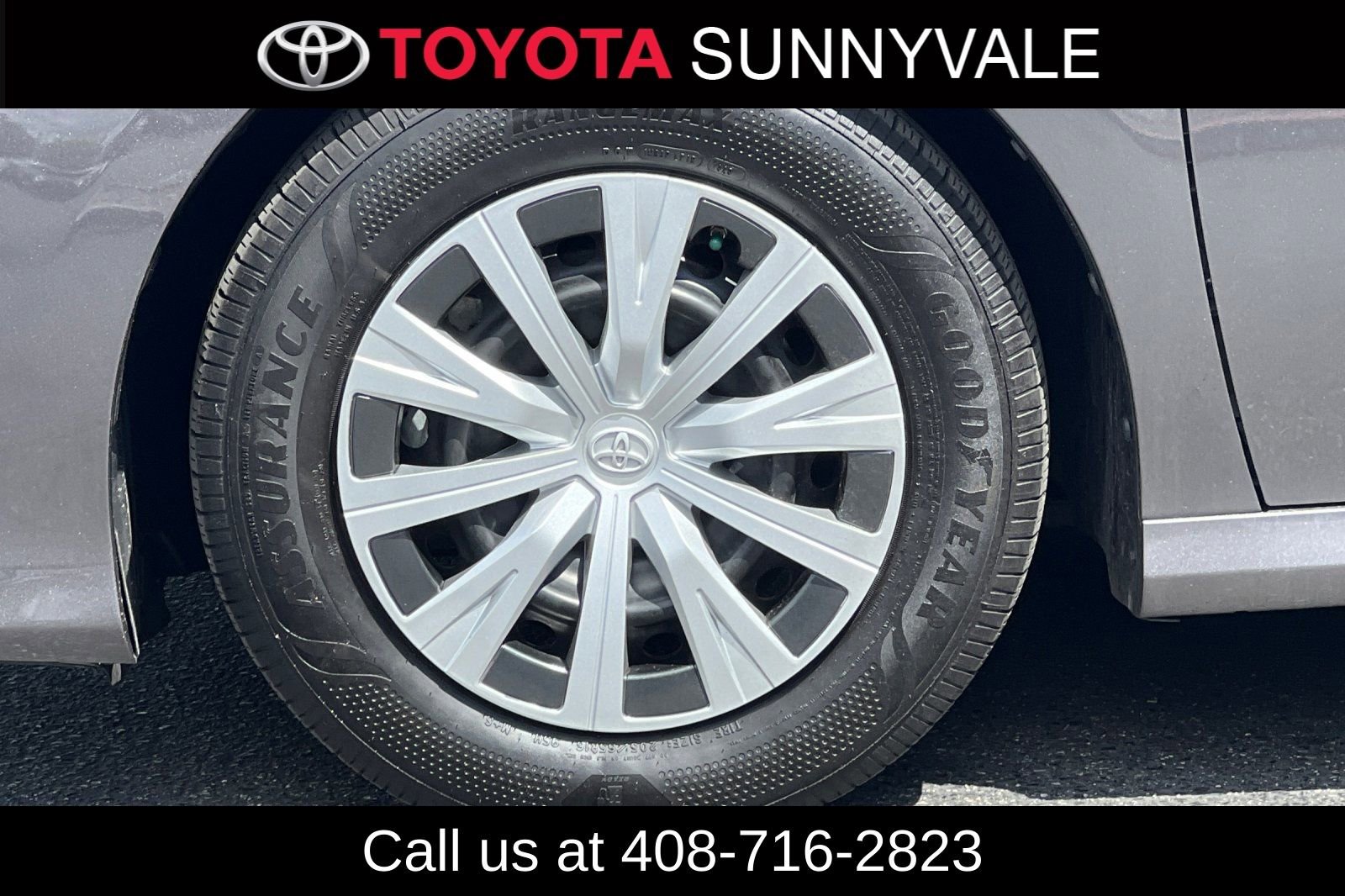 Certified 2018 Toyota Camry LE FWD image 13