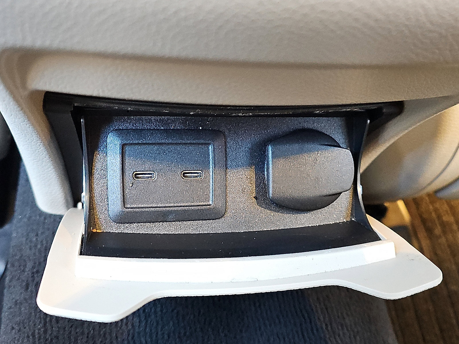 Used 2022 Mercedes-Benz GLC 300 4MATIC image 11