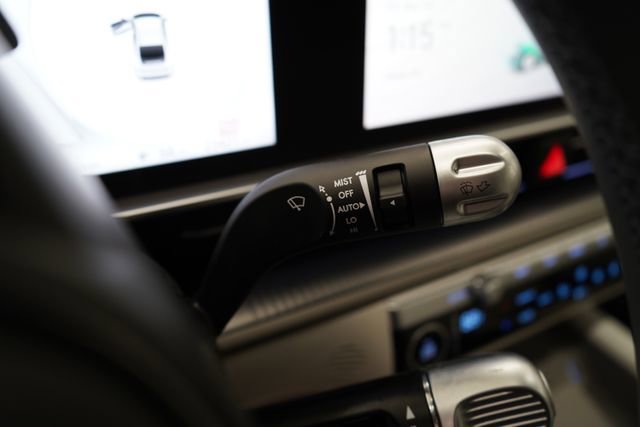 Used 2024 Hyundai Ioniq 6 Limited image 22