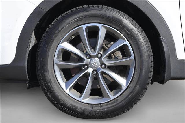 Used 2018 Hyundai Santa Fe SE w/ Cargo Package AWD/4WD image 9
