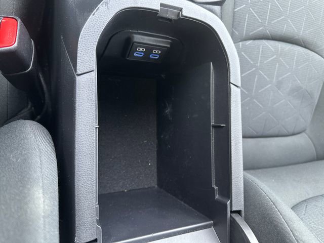 Used 2022 Toyota RAV4 XLE AWD/4WD image 19