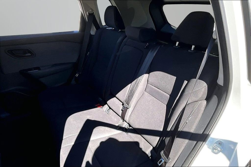 Used 2023 Nissan Rogue S FWD image 22