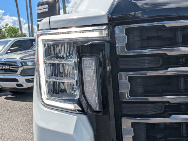 Used 2023 GMC Sierra 2500 AT4 AWD/4WD image 11