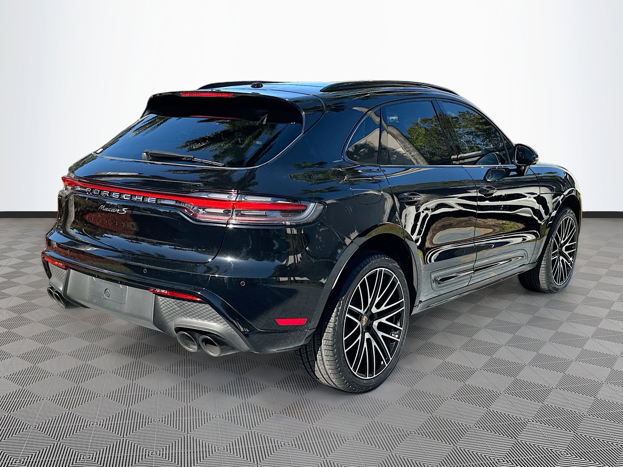Used 2024 Porsche Macan S AWD/4WD image 7