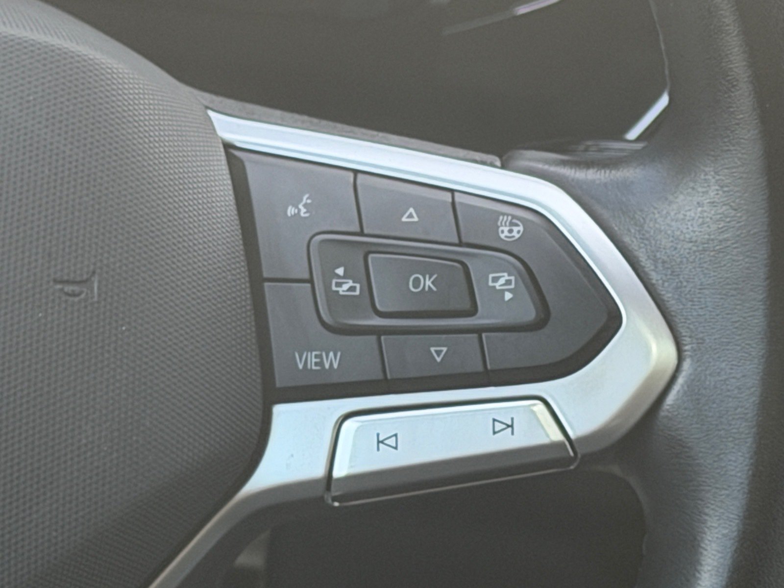 Used 2024 Volkswagen Jetta SEL FWD image 20