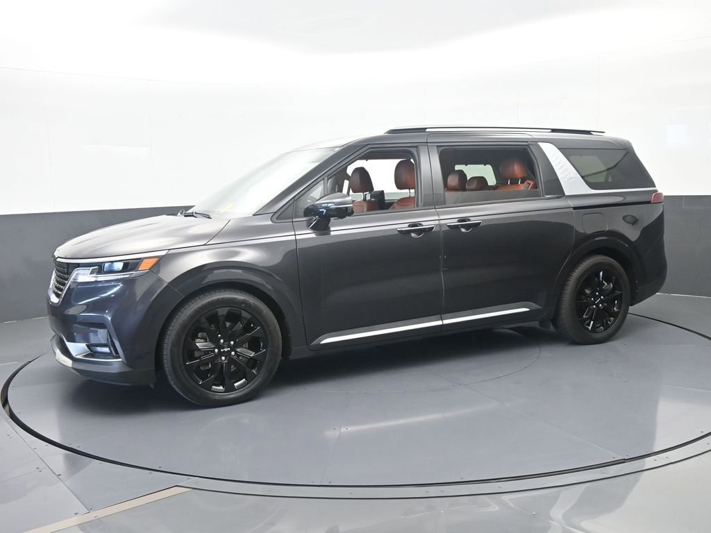 Used 2022 Kia Carnival SX FWD image 2