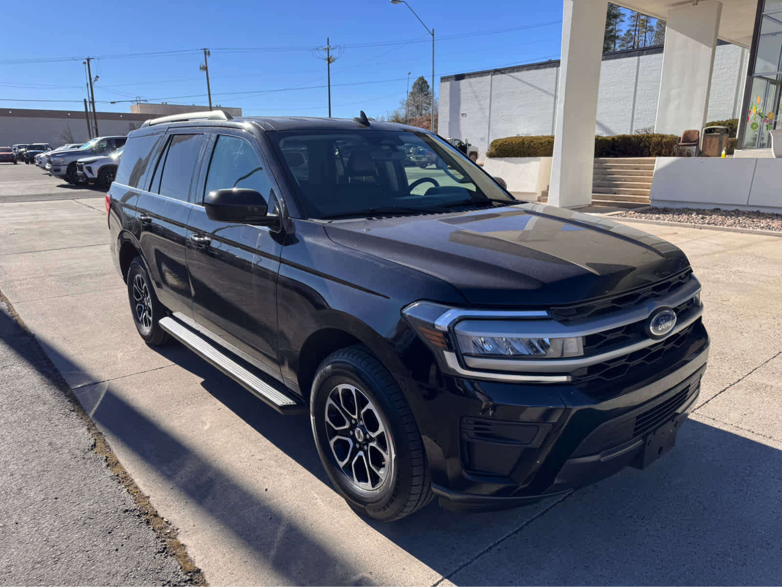 Used 2024 Ford Expedition XLT image 7