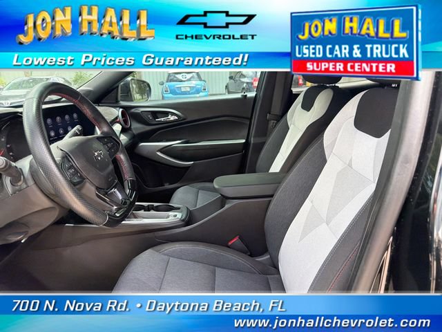 Used 2024 Chevrolet Trax RS w/ Driver Confidence Package FWD image 17