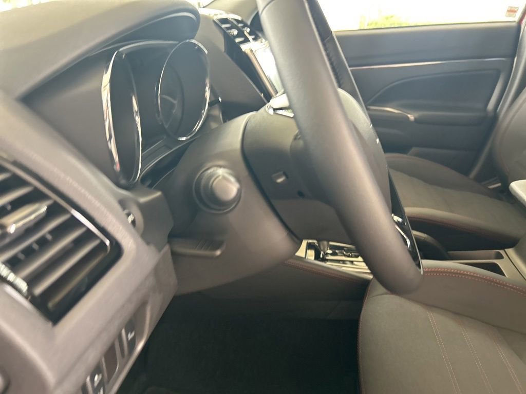 New 2025 Mitsubishi Outlander Sport SE image 34