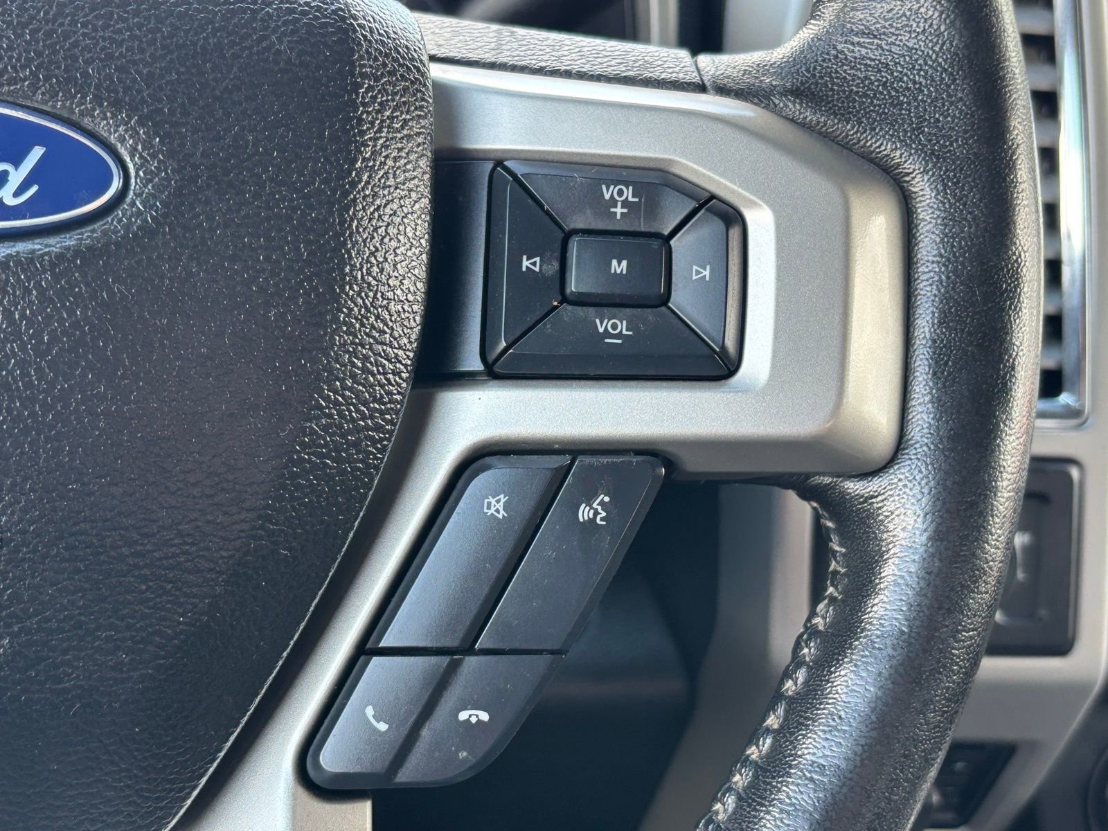 Used 2024 Ford F350 Lariat w/ Lariat Ultimate Package image 24