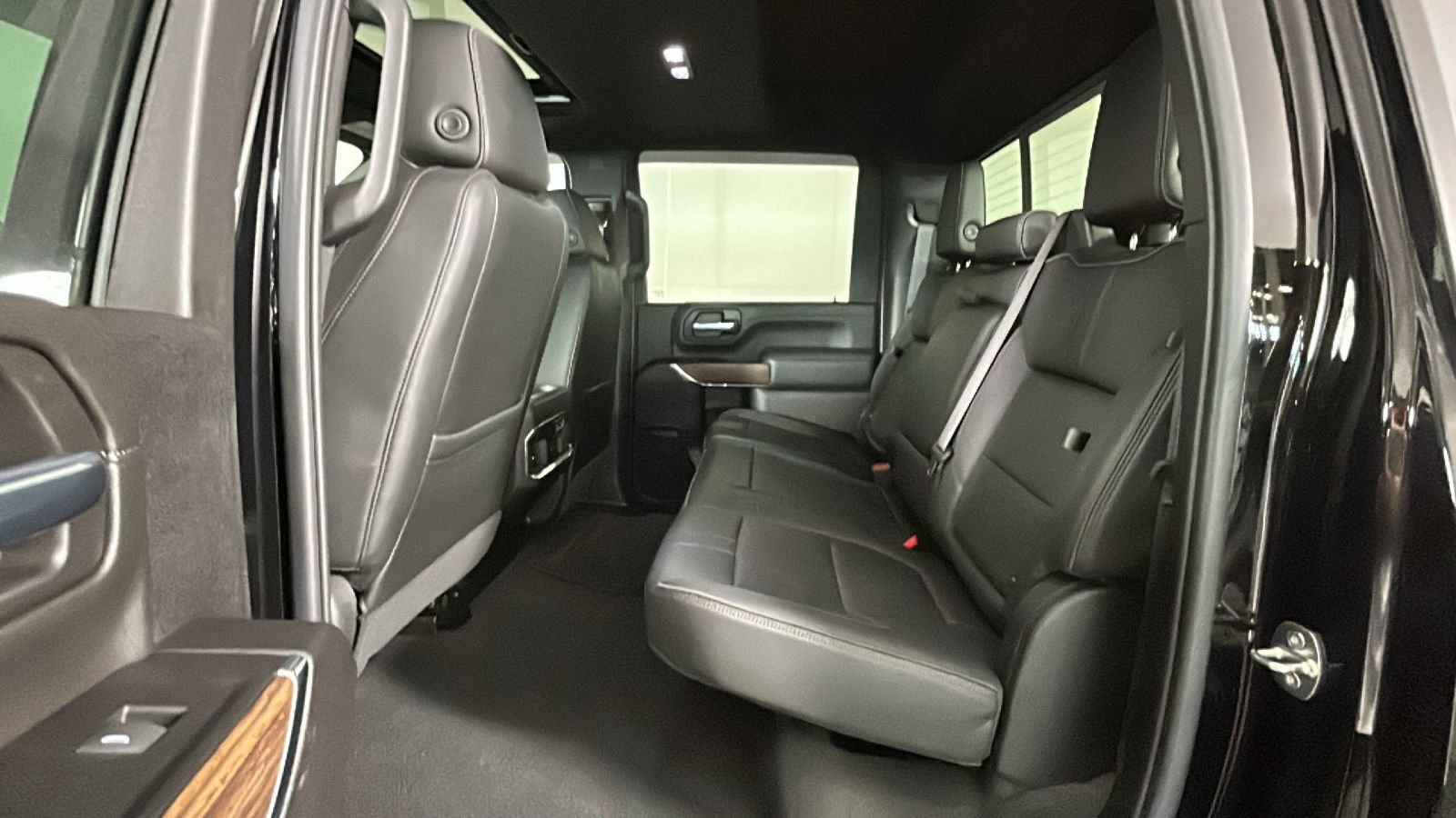 Used 2023 Chevrolet Silverado 2500 High Country w/ Z71 Off-Road Package AWD/4WD image 30