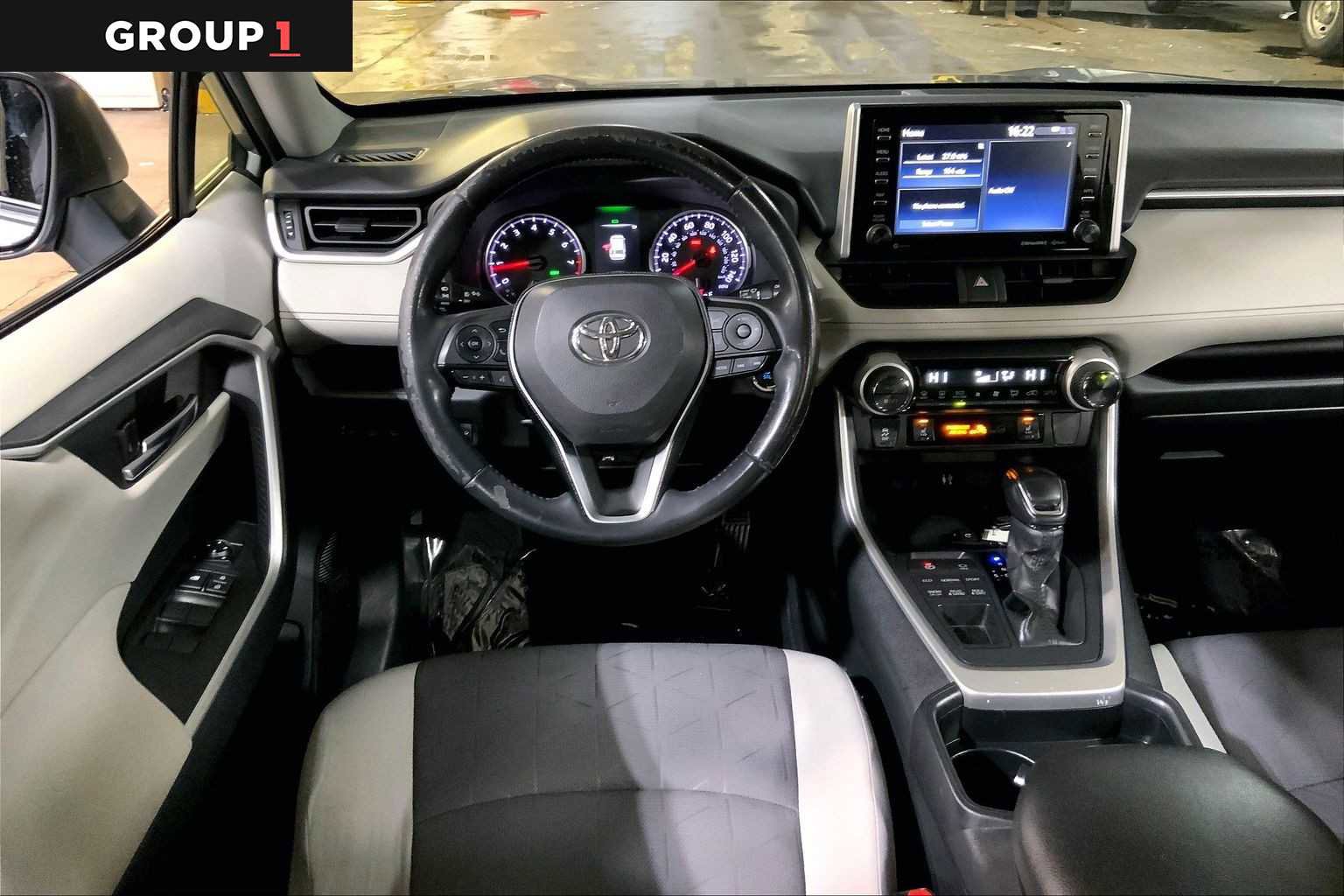 Used 2019 Toyota RAV4 XLE image 5