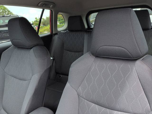 Certified 2022 Toyota Corolla Cross LE FWD image 8