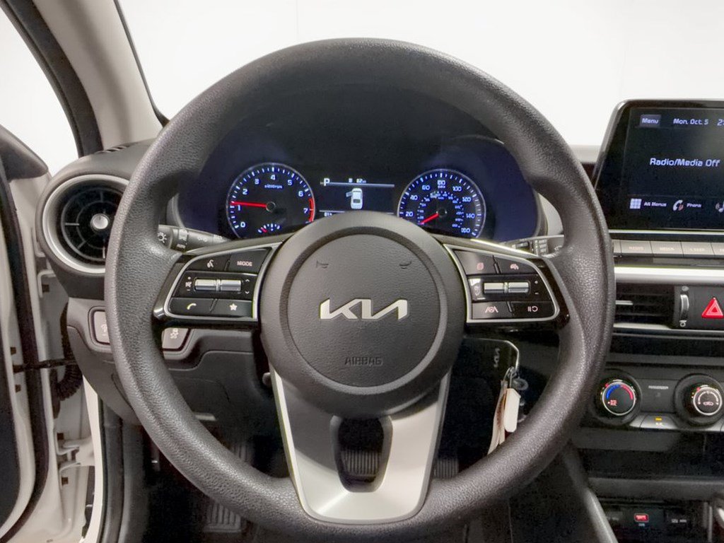 Used 2023 Kia Forte LXS w/ LXS Technology Package FWD image 10