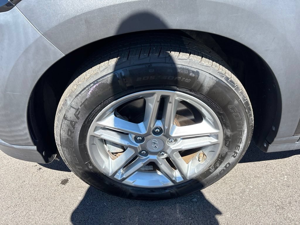 Used 2020 Hyundai Kona SE AWD/4WD image 10